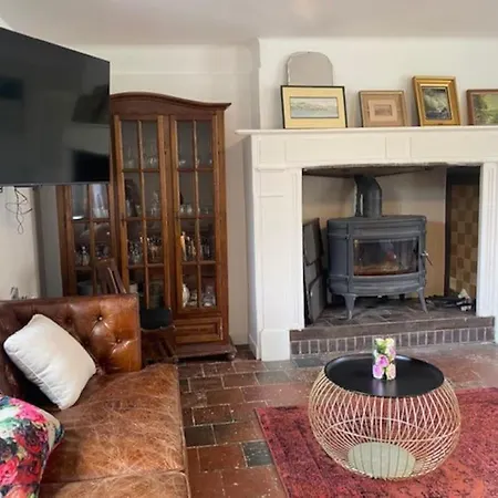 Сasa de vacaciones Le Domaine Des Roses Normandie